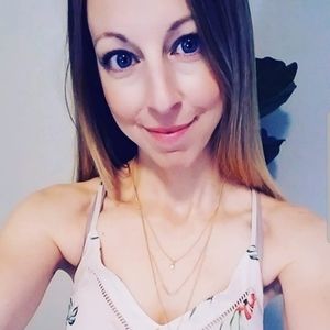 Meet your Posher, Leslie